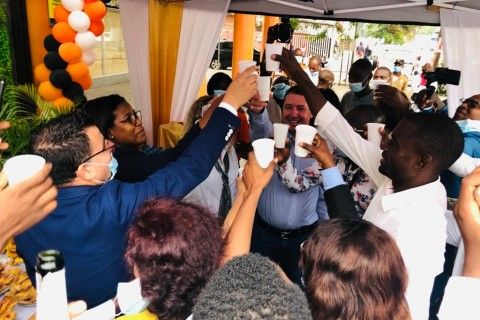 Utilize para ver mais