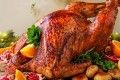 Peru recheado com batatas e castanhas